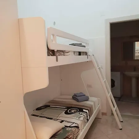 Casa Wells 2 Bed 2 Bath Overlooking Pizzo Historical Center شقة بيتسو
