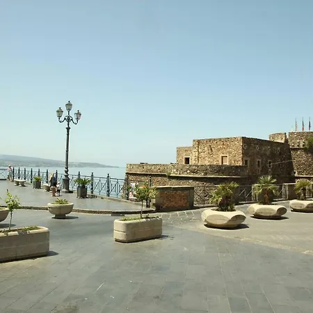 Casa Wells 2 Bed 2 Bath Overlooking Pizzo Historical Center شقة *