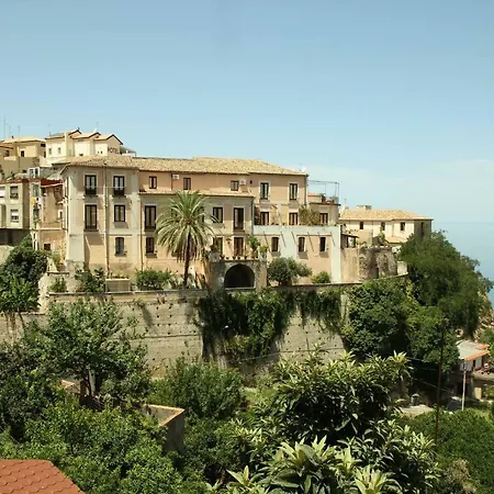 Casa Wells 2 Bed 2 Bath Overlooking Pizzo Historical Center بيتسو